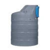 Widok boczny zbiornika na AdBlue Swimer Blue Tank Eco-Line ELDPS 1500 l z klapą szafki przy prawej krawędzi i gładką ścianą korpusu