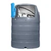 Otwarta szafka zbiornika Swimer Blue Tank Eco-Line ELDPS 1500 l z widocznym układem wydawczym, zegarowym wskaźnikiem poziomu i wężem dystrybucyjnym