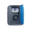 Otwarta szafa dystrybucyjna zbiornika Swimer Blue Tank FUDPS 2500 l z panelem sterowania, pistoletem i zwiniętym wężem
